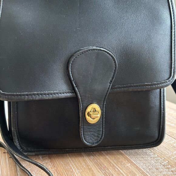 Vintage 1995 Coach Station 5130 Black Crossbody Handle Bag Handcrafted in USA - Picture 2 of 12
